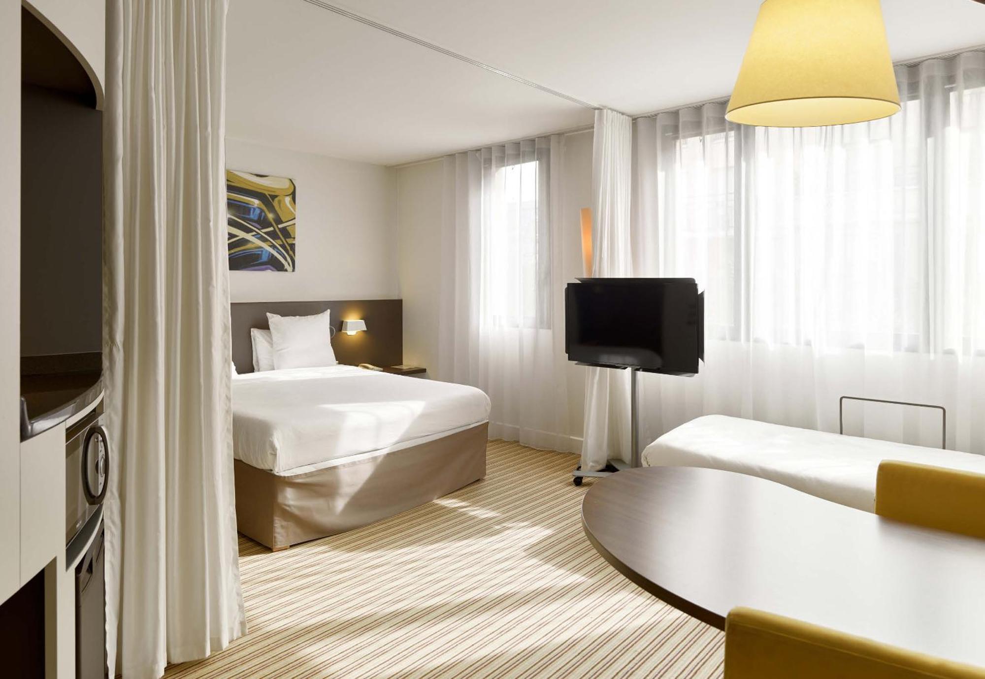B&B Hotel Rueil-Malmaison Gare Exteriér fotografie