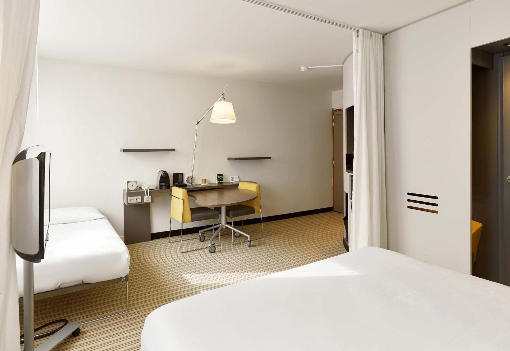 B&B Hotel Rueil-Malmaison Gare Exteriér fotografie