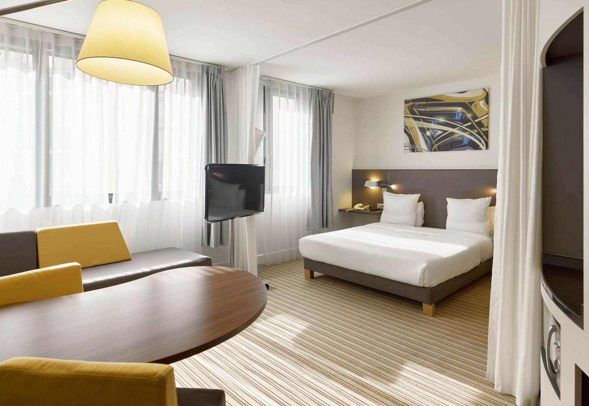 B&B Hotel Rueil-Malmaison Gare Exteriér fotografie
