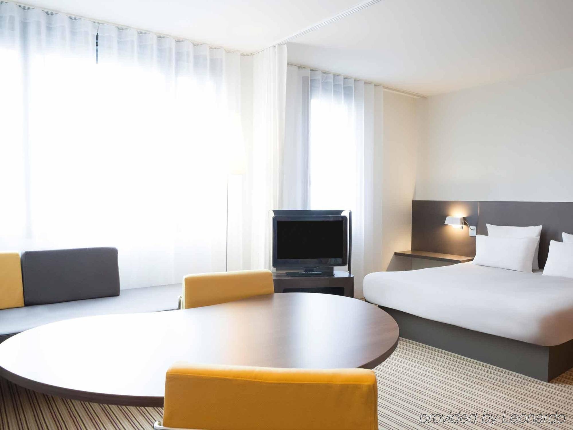 B&B Hotel Rueil-Malmaison Gare Exteriér fotografie