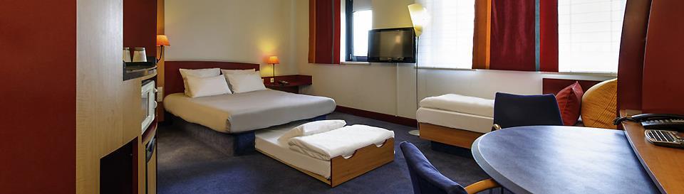 B&B Hotel Rueil-Malmaison Gare Pokoj fotografie